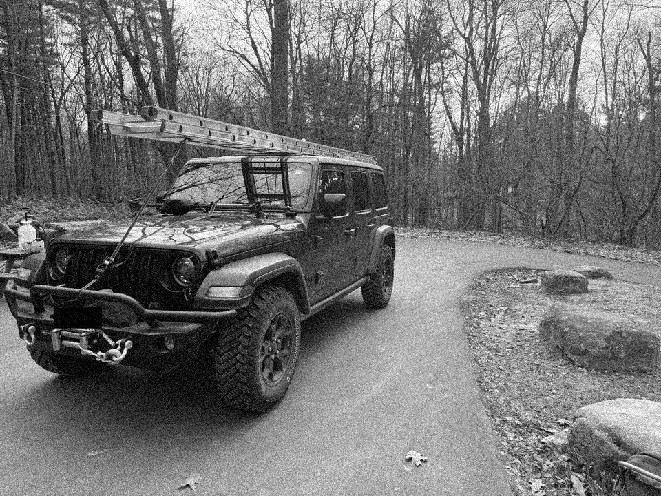 2025-01-09-jeep_001_ladder.JPEG