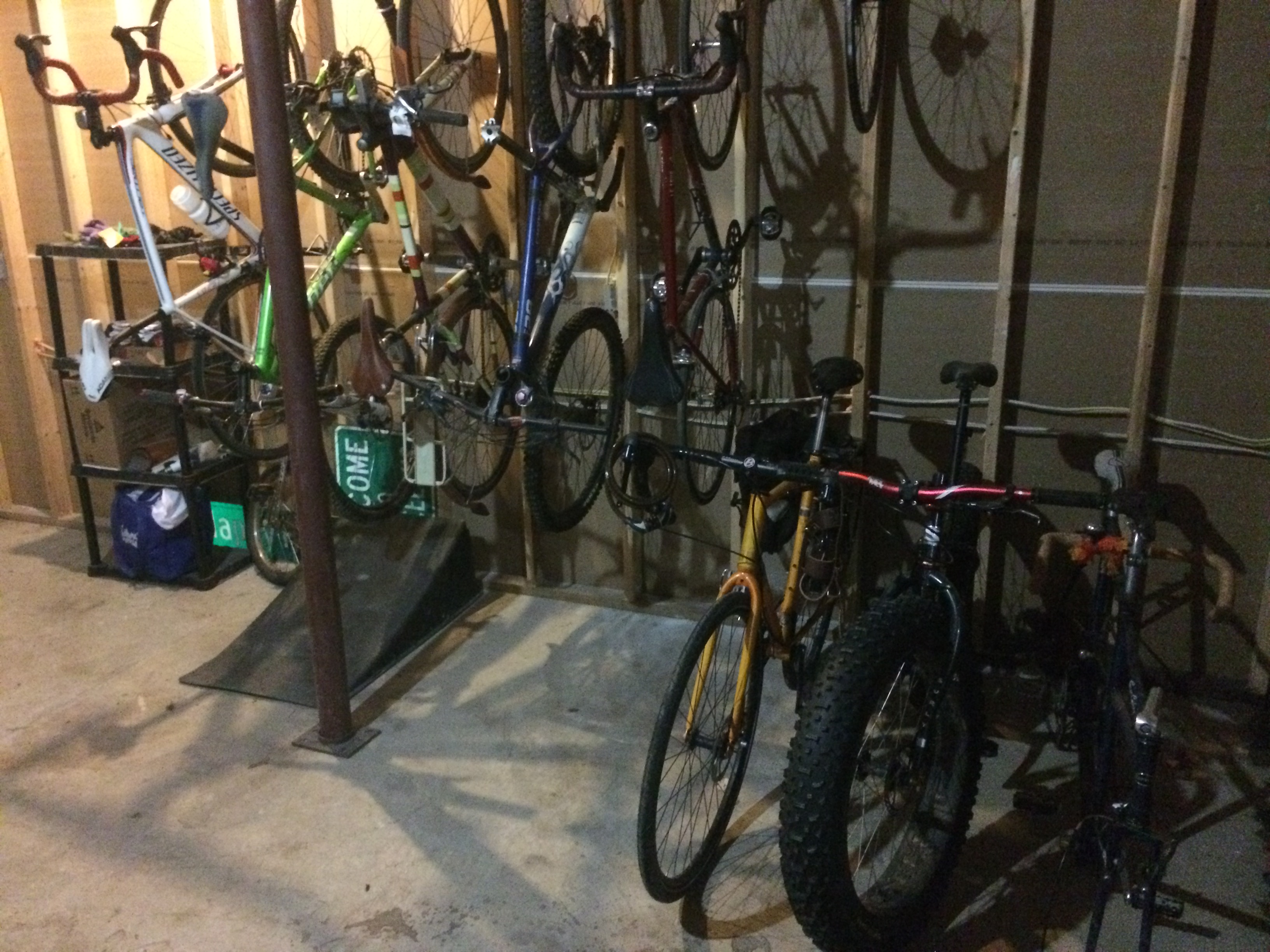 bikeshed_002.JPG